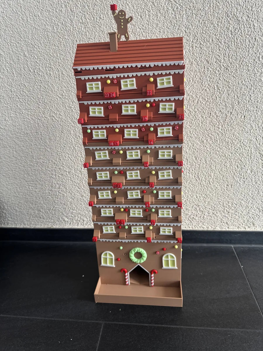 Lebkuchen-Adventskalender mit Falltüren